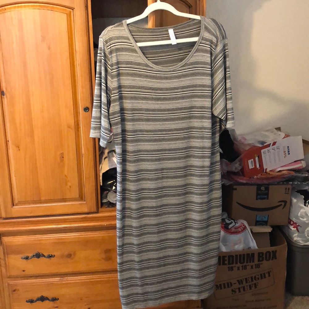 Lularoe Julia 2x NWOT